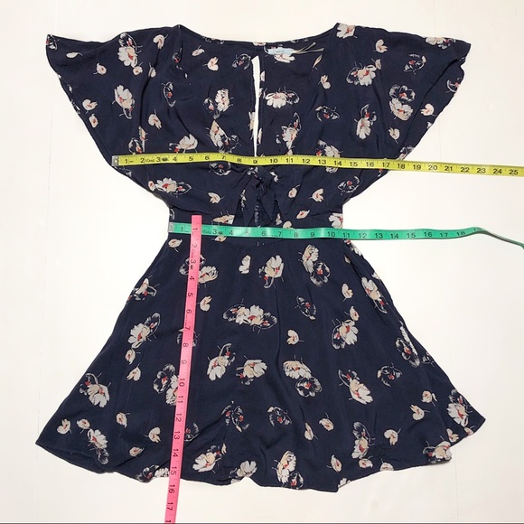 Urban Outfitters Floral Romper - Picture 11 of 11